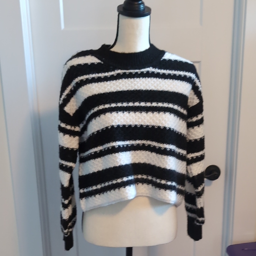 jessica Simpson Black and White Striped Sweater